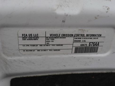 Used 2025 Chrysler Pacifica Select FWD image 7