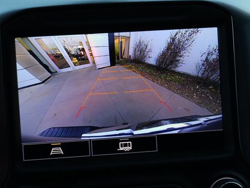 Used 2021 Chevrolet Silverado 1500 LT Trail Boss w/ Convenience Package II image 39