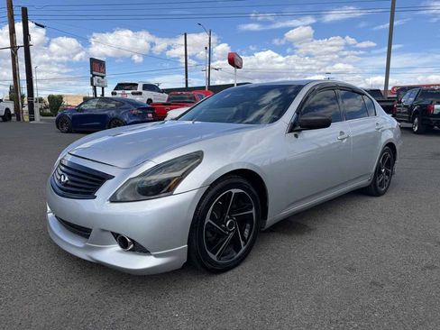 Used 2011 INFINITI G37 Journey w/ Premium Pkg RWD image 3