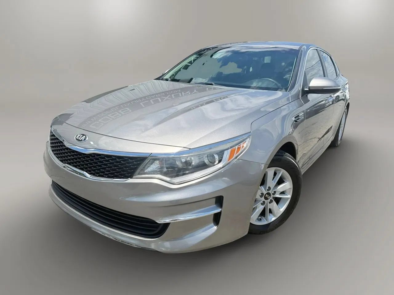 Used 2018 Kia Optima LX FWD image 1