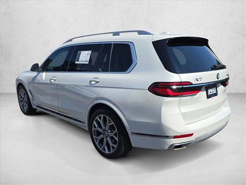 Used 2024 BMW X7 xDrive40i AWD/4WD image 7