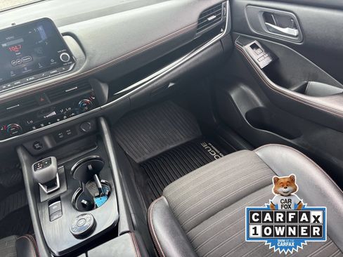 Certified 2025 Nissan Rogue SV AWD/4WD image 17