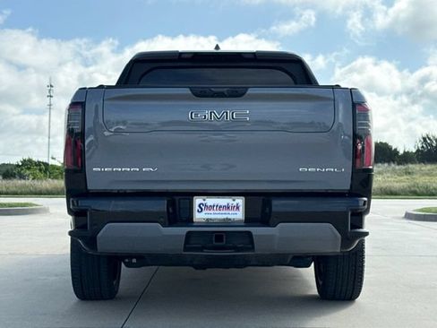 Used 2025 GMC Sierra EV Denali AWD/4WD image 7