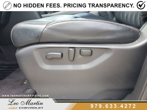 Used 2021 Nissan Armada Platinum w/ Captain's Chairs Package RWD image 17