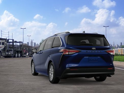 New 2026 Toyota Sienna XLE AWD/4WD image 7