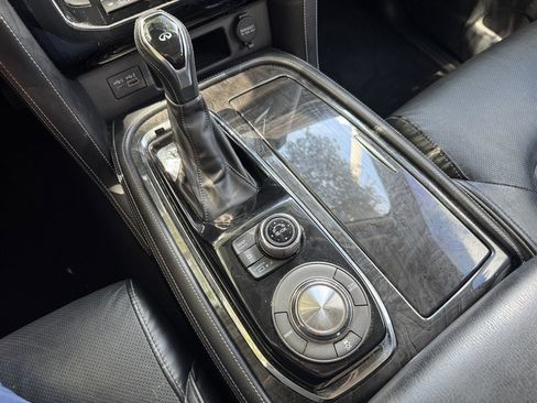 Used 2021 INFINITI QX80 Luxe image 16