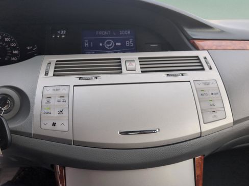 Used 2006 Toyota Avalon XL image 22