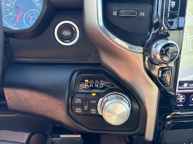 Used 2021 RAM 1500 Laramie AWD/4WD image 16