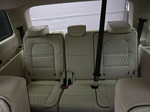 Used 2024 Lincoln Navigator Black Label image 34