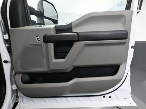 Used 2021 Ford F250 XL w/ Power Equipment Group image 42