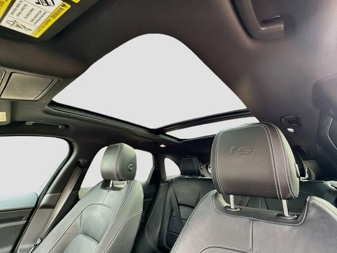 Used 2018 Jaguar F-PACE S AWD/4WD image 14