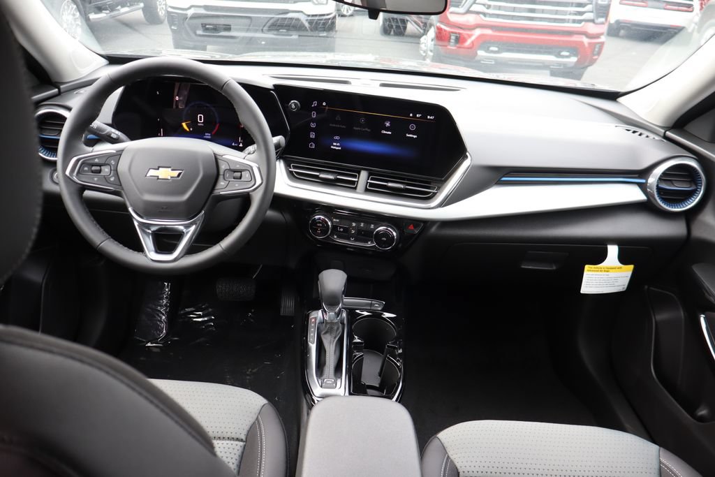 New 2026 Chevrolet Trax LT w/ LT Convenience Package FWD image 17