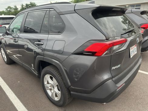 Used 2021 Toyota RAV4 LE AWD/4WD image 15