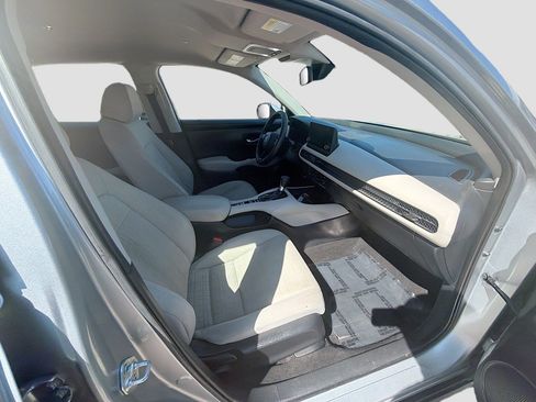 Used 2024 Honda HR-V LX image 30