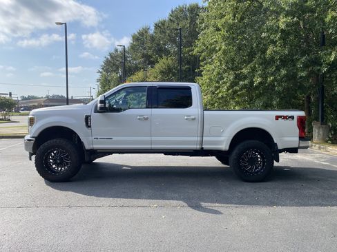 Used 2018 Ford F250 Lariat w/ Lariat Ultimate Package AWD/4WD image 6