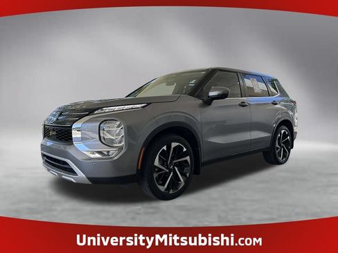 Used 2023 Mitsubishi Outlander SE FWD image 1