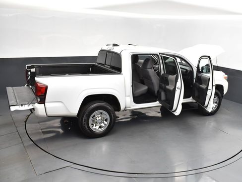 Used 2022 Toyota Tacoma SR w/ SR Convenience Package RWD image 44