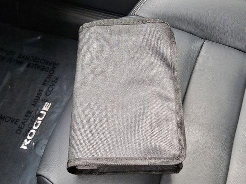 Certified 2023 Nissan Rogue SL w/ SL Premium Package image 31