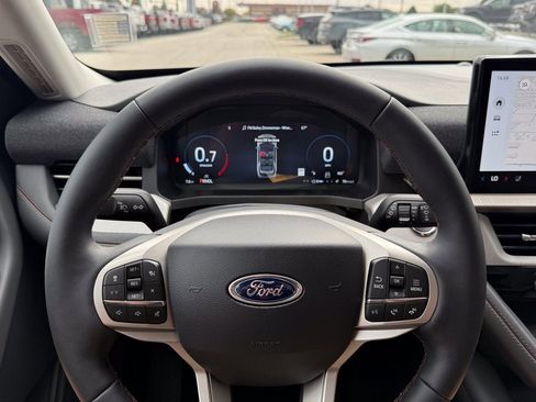 New 2026 Ford Explorer Active w/ Active Comfort Package image 24
