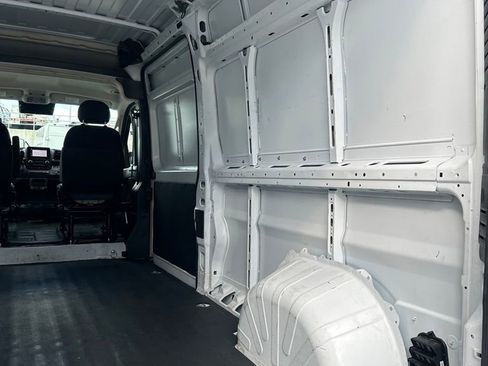 Used 2025 RAM ProMaster 2500 w/ Convenience Group FWD image 23