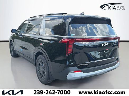 New 2026 Kia Carnival EX FWD image 3