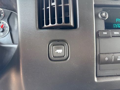 Used 2018 Chevrolet Express 3500 w/ Power Convenience Package RWD image 20