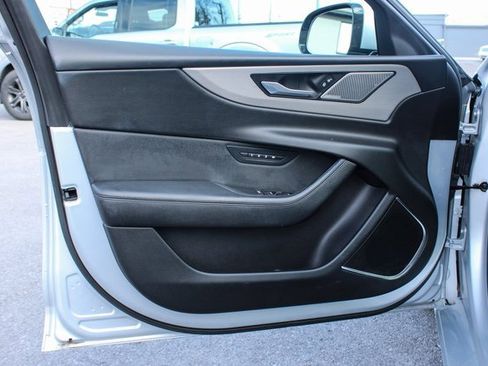 Used 2020 Jaguar XE S image 10