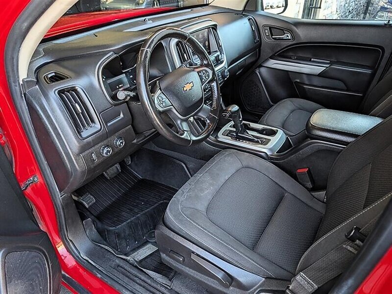Used 2019 Chevrolet Colorado LT AWD/4WD image 2