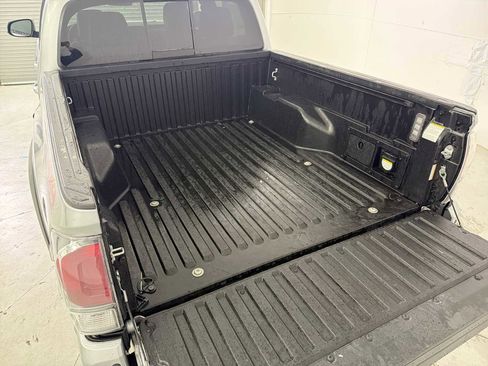 Used 2023 Toyota Tacoma TRD Off-Road w/ Technology Package AWD/4WD image 20