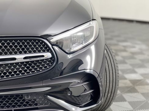 Used 2026 Mercedes-Benz GLC 300 4MATIC image 5