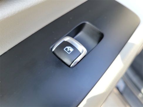 Used 2025 Kia Telluride S image 15