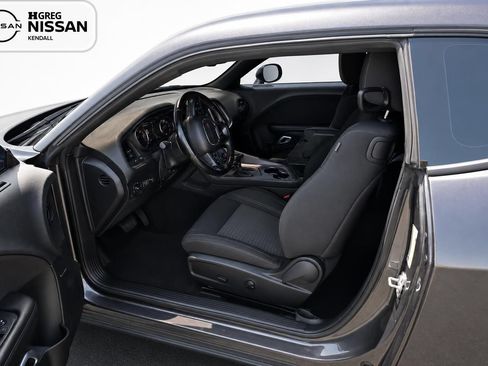 Used 2023 Dodge Challenger SXT RWD image 7