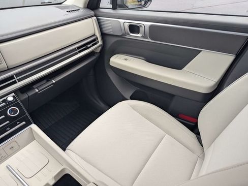 Used 2026 Hyundai Santa Fe SE FWD image 17