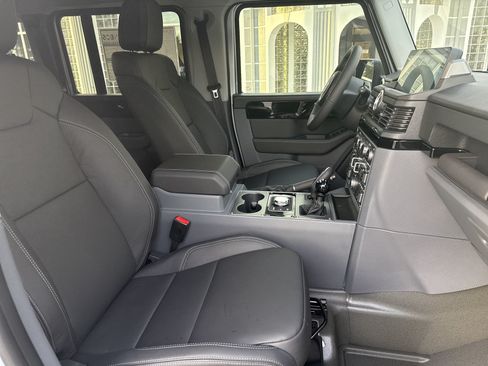 Used 2025 INEOS Grenadier Station Wagon AWD/4WD image 31