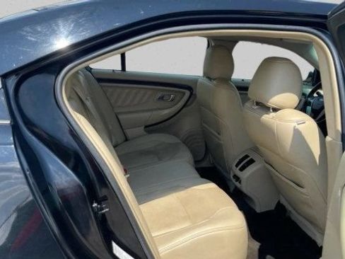 Used 2018 Ford Taurus Limited FWD image 18