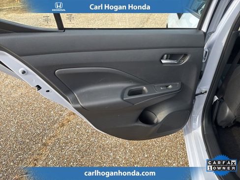 Used 2024 Nissan Versa SV image 11