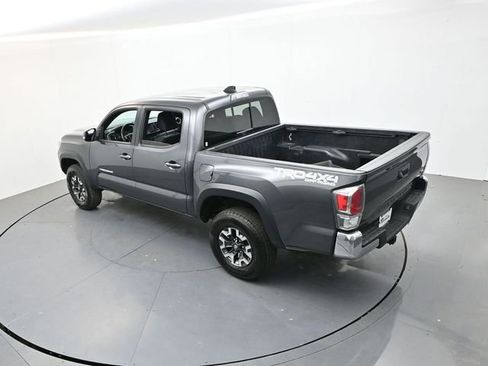 Used 2022 Toyota Tacoma TRD Off-Road AWD/4WD image 22