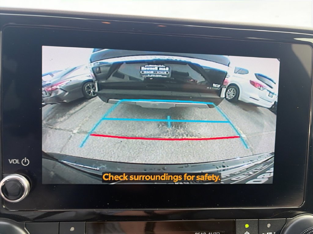 Used 2024 Toyota Highlander XLE FWD image 20