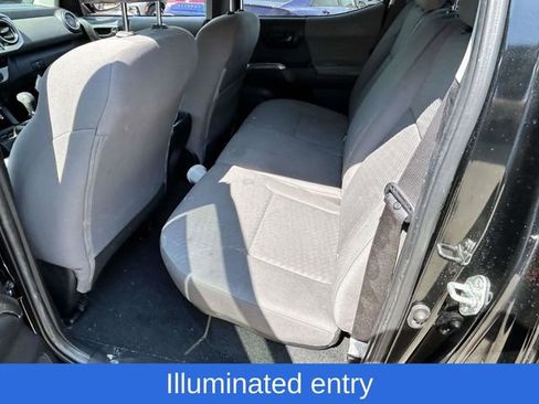 Used 2022 Toyota Tacoma SR5 w/ Technology Package image 9