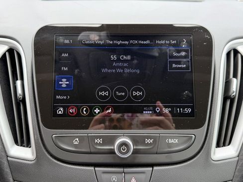 Used 2023 Chevrolet Malibu LT image 15