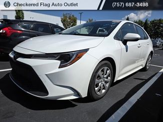 Used 2020 Toyota Corolla LE image 1