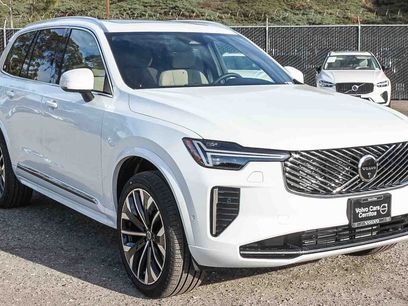 New 2026 Volvo XC90 T8 Plus w/ Protection Package Premier