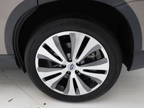 Used 2022 Subaru Ascent Limited w/ Technology Package image 11