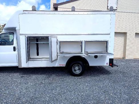 Used 2022 Chevrolet Express 3500 G3500 159 w/ Power Convenience Package image 4