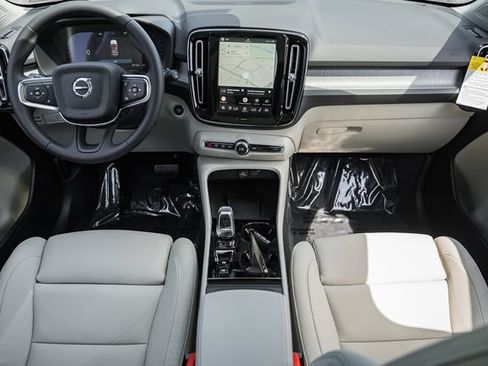 New 2026 Volvo XC40 B5 Plus w/ Protection Package Premier AWD/4WD image 22