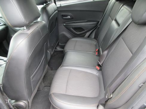 Certified 2021 Chevrolet Trax LT AWD/4WD image 13