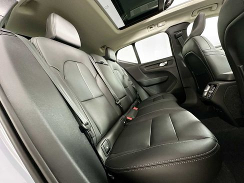 Used 2025 Volvo XC40 B5 Ultra w/ Climate Package image 25