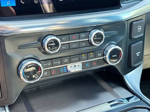 Used 2025 Ford F150 Platinum w/ Equipment Group 702A High AWD/4WD image 14