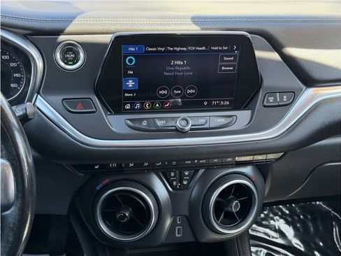 Used 2019 Chevrolet Blazer LT w/ Sound & Technology Package FWD image 46