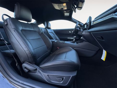 Used 2024 Ford Mustang GT Premium image 15